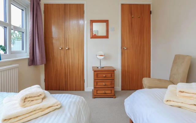4 Rosemount Court