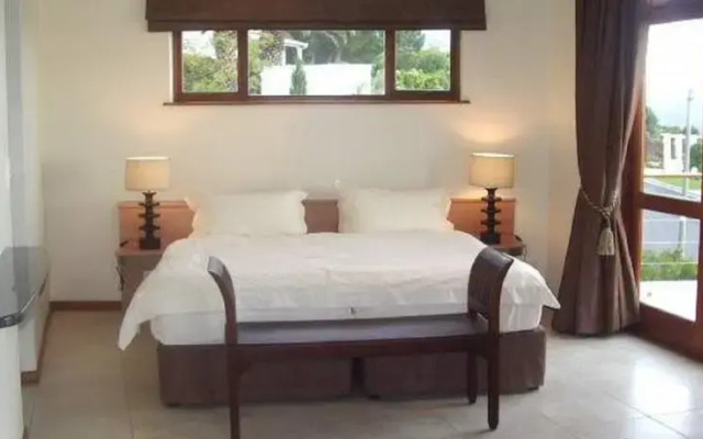 Emro House