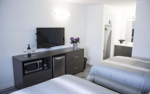 Bowmanville Marina Inn & Suites