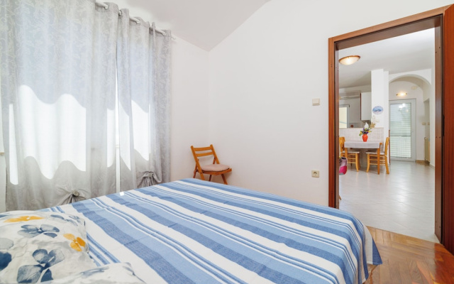 Apartments Villa Mala
