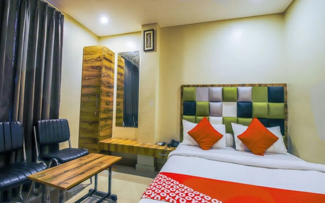 OYO 14432 Jeelan Palace