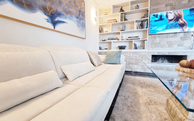 One 360 Skyline Athens Penthouses