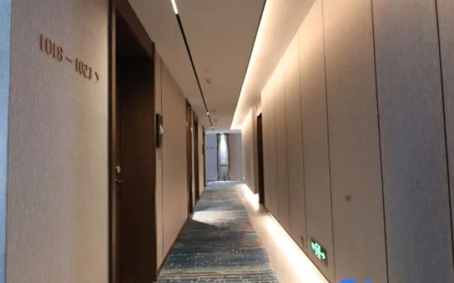 Yueman Hotel (Lanzhou Zhongchuan Airport Rainbow City)