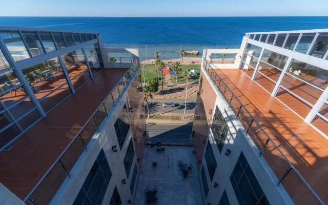 Coral Reef Hotel