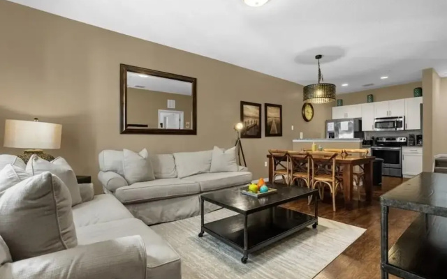 3 Bedrooms S / Lucaya Village Townhouse by RedAwning