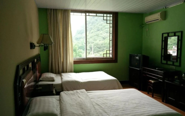 Yangshuo Fengquan Holiday Hotel