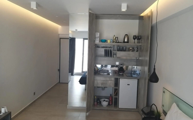 Amazing Apartments @ Aiolou Str.