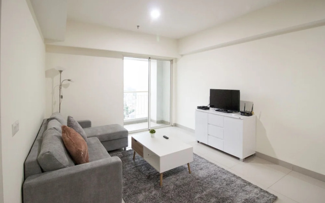 2 BR Best in Kelapa Gading Sherwood Apartment By Travelio
