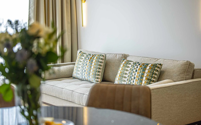 Farringdon Apartments by DMONTRIO