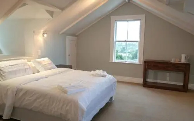 Western Springs Villa to Auckland Central Heritage Villa