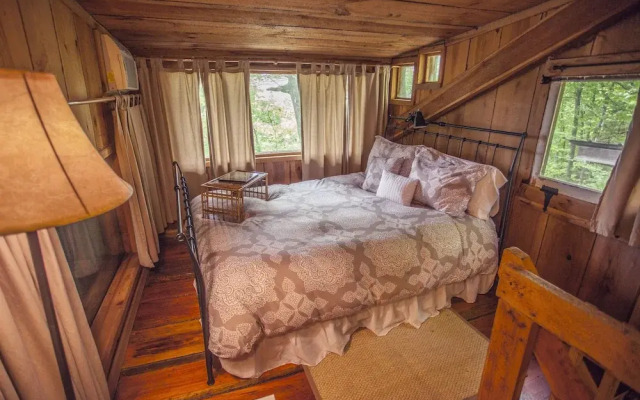 Nolichuckey Bluffs Cabins