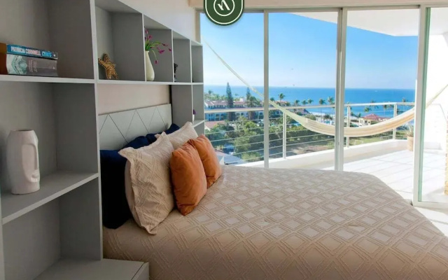Ocean View 2BR Condo - Private Terrace - Beach