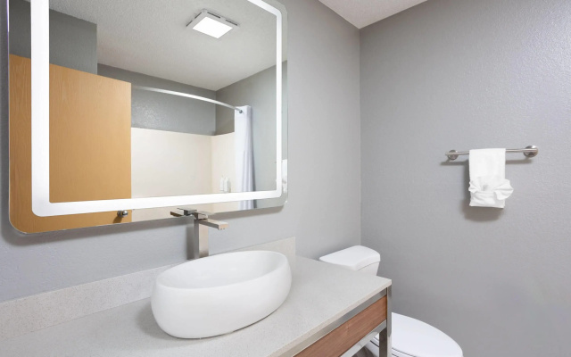 Days Inn by Wyndham Omaha NE