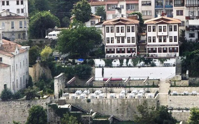 Karlibel Ikizevlerhotel