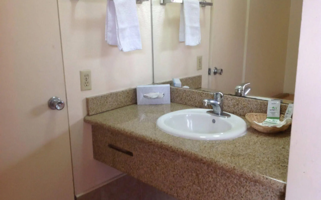 Economy Inn Fresno Yosemite