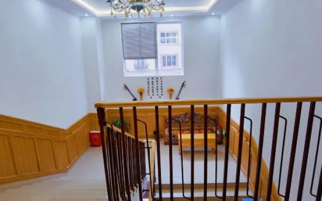 Yajiang Yangga Impression Hotel