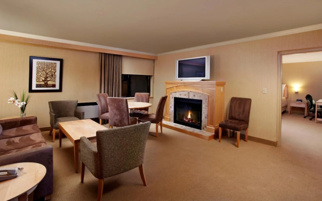 DoubleTree by Hilton Kingston
