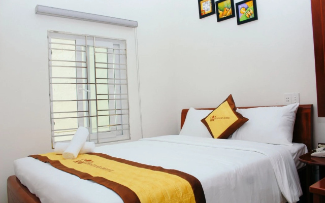 Khách Sạn Tường Vy