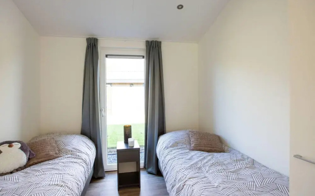 Beautiful Chalet With Airco, in a Holiday Park