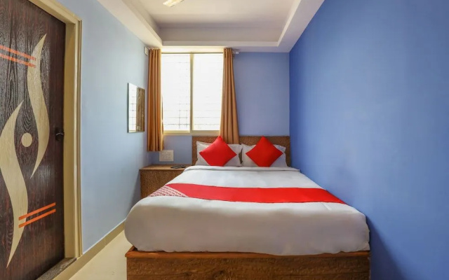 OYO Flagship 49293 Hotel White Walkers