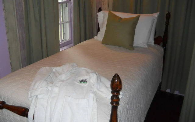 Centennial House Bed and Breakfast