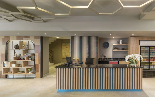 Upsuites Hotel