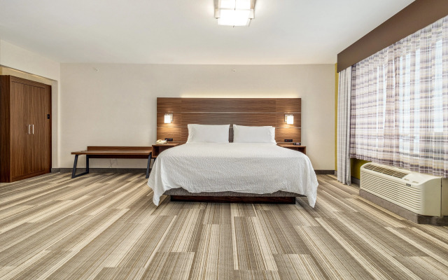 Holiday Inn Express & Suites Medicine Hat Transcanada Hwy 1 by IHG