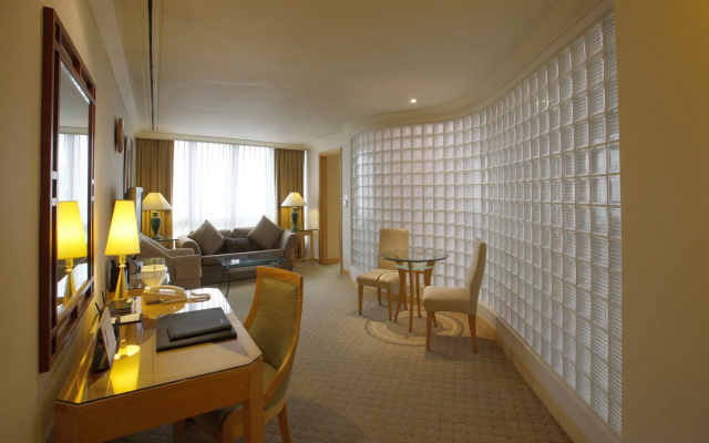 Lanson Place Winsland, Singapore