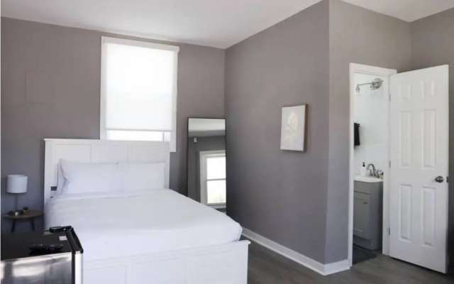 Unique 1BR 10-Mins to Nashville