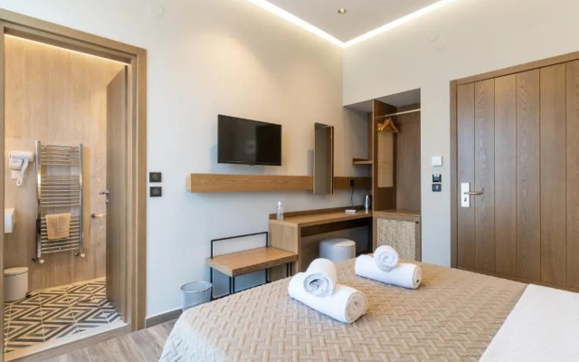 Lydia Suites And Rooms