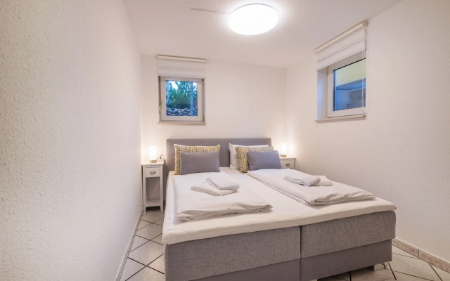 Awad‘s White Apartment