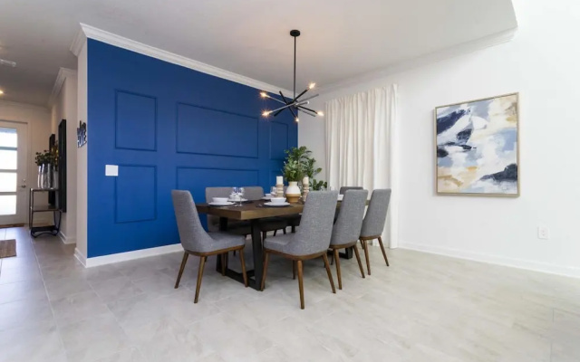 Super Luxury Modern Home Prime Location