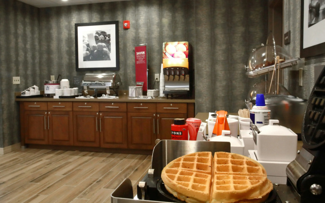 Hampton Inn & Suites Baltimore/Aberdeen