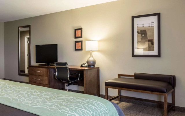Comfort Inn & Suites Avera Southwest