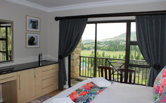 Sunbird Haven Self-Catering Sleeps 8