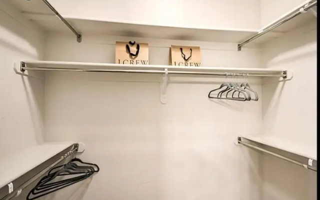 The Unique's Apartment IV