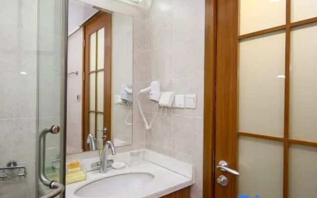 Kunshan Youjia Jitian Apartment (Kunshan South Station)