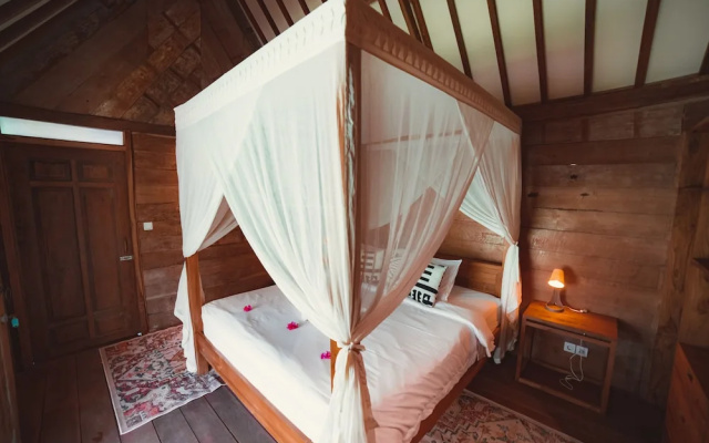 Mangroove Bay Boutique Hostel