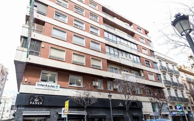 Отель Apartamento Travel Habitat Atico Centro Валенсия вид на фасад