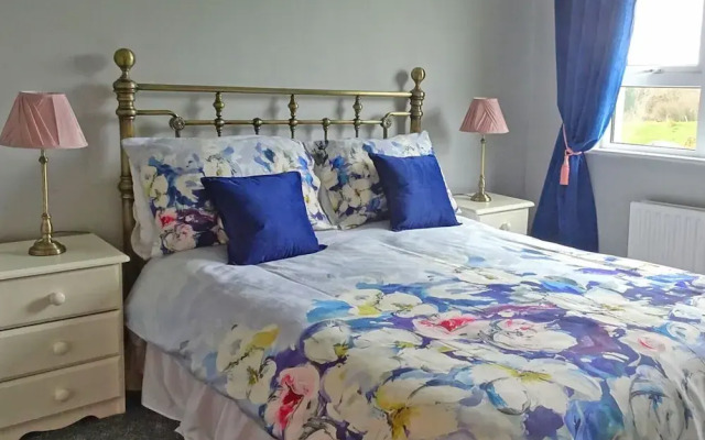 Mary Naoise Holiday Home
