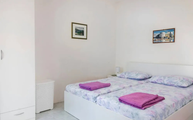 Apartment Ratac - sea front