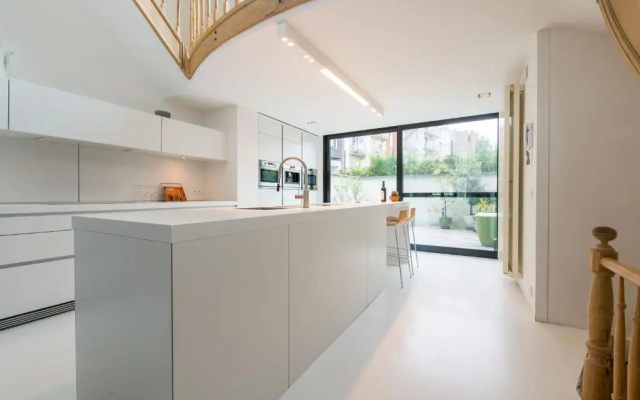 Spacious Belle Epoque House with Free Parking
