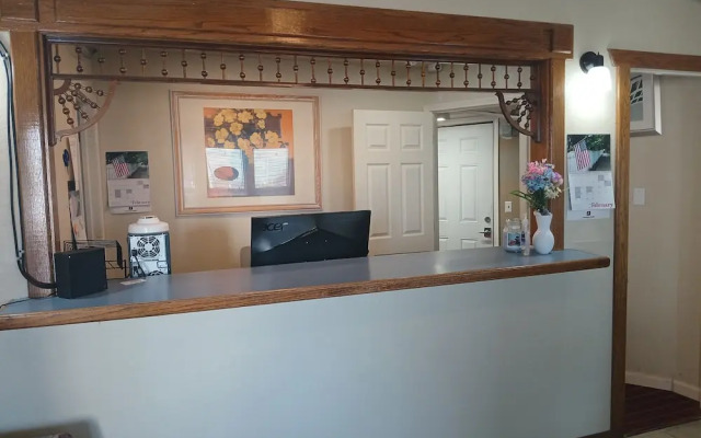 76 Family Inn