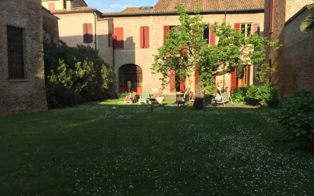 Palazzo Sabbioni Suite Del Conte Elegant Suite in Old Monastery City Center