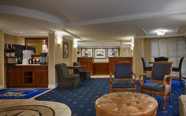 Best Western Rosslyn Iwo Jima