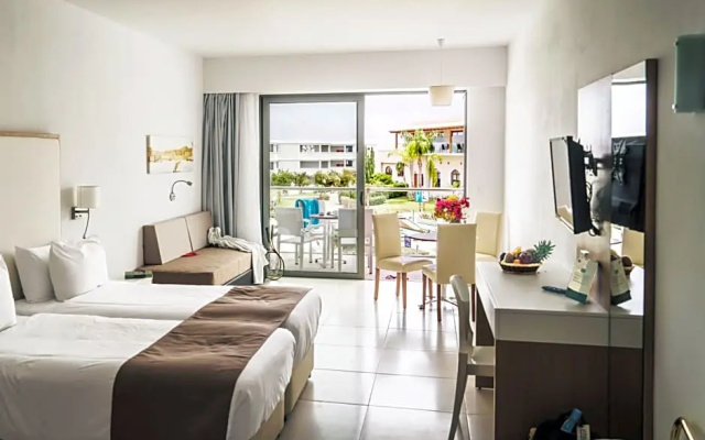 Mythos Beach Resort