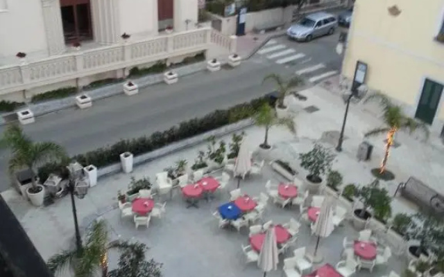 Appartamento di pregio In Piazza Durante Letojanni Taormina