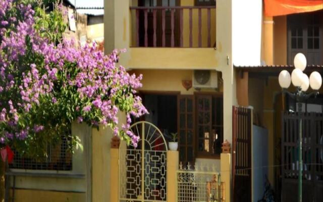Отель Nha Lan Homestay вид на фасад