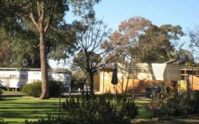 West Wyalong Caravan Park