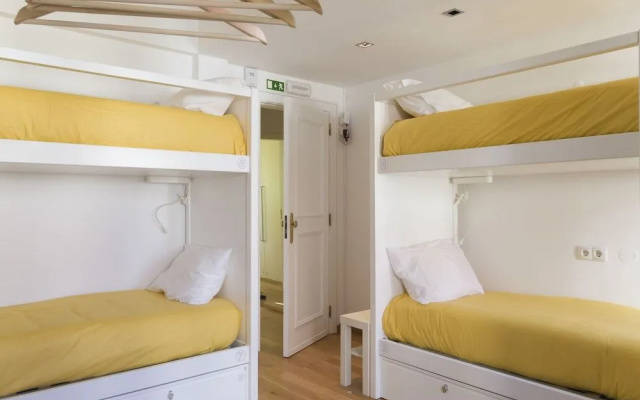 123 Embaixador Hostel